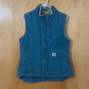 Small teal carthart vest